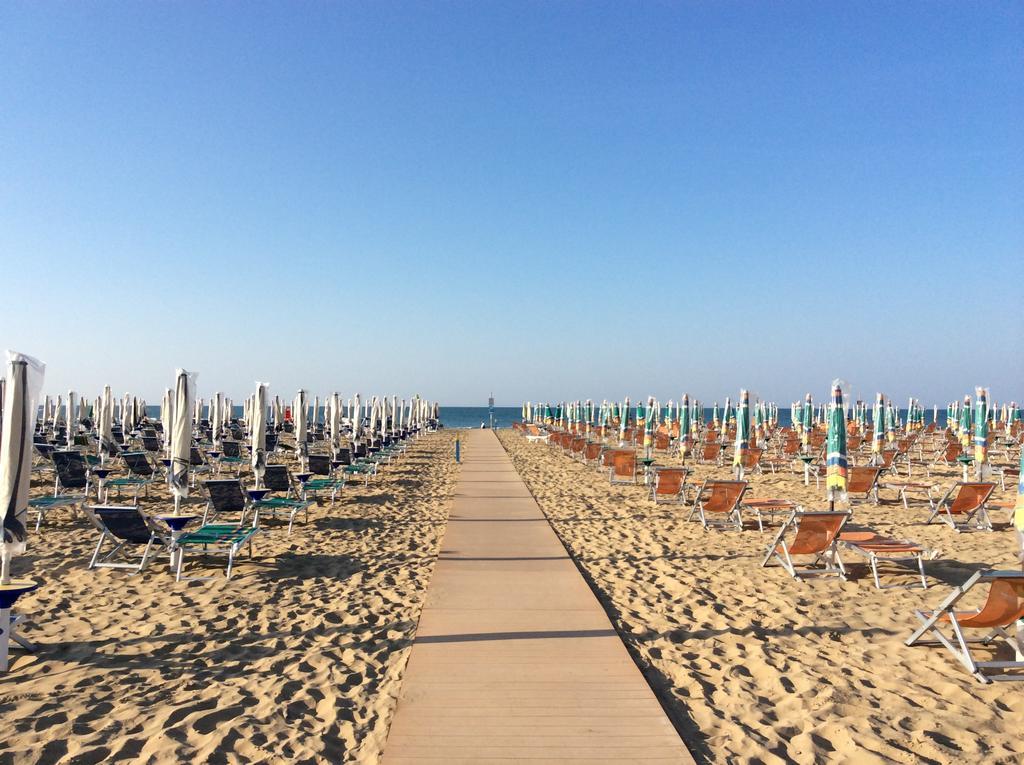 Appartamenti Casa Del Mare Bibione Buitenkant foto